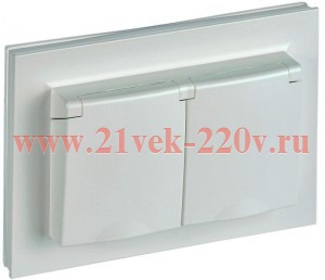 Розетка 2х2P+E Schuko шторки с крышкой 2-я 16А IP44 IEK BRITE жемчуг в сборе (РСбш12-3-44-БрЖ)